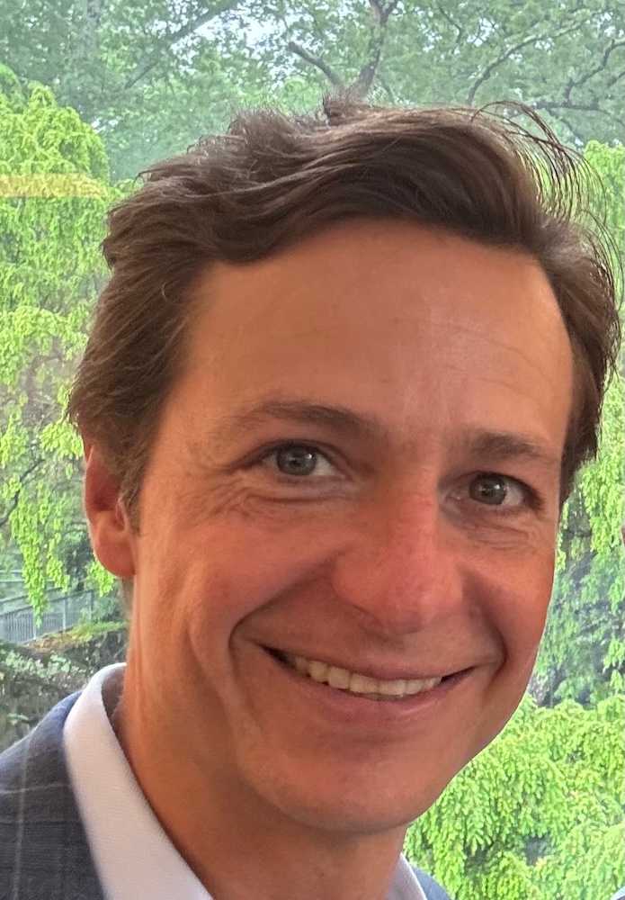 Hans Klingbeil's headshot